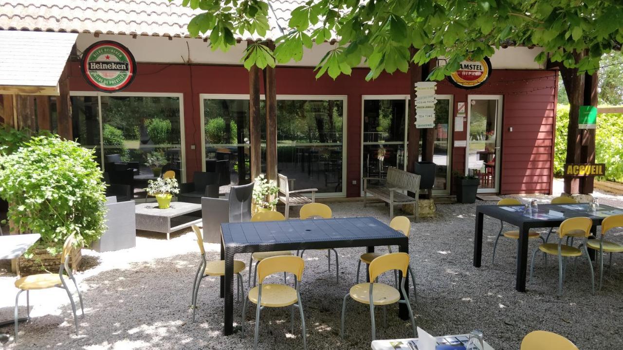 Camping Au Tour De L'Aveyron Л'Опитале-дю-Ларзак Экстерьер фото