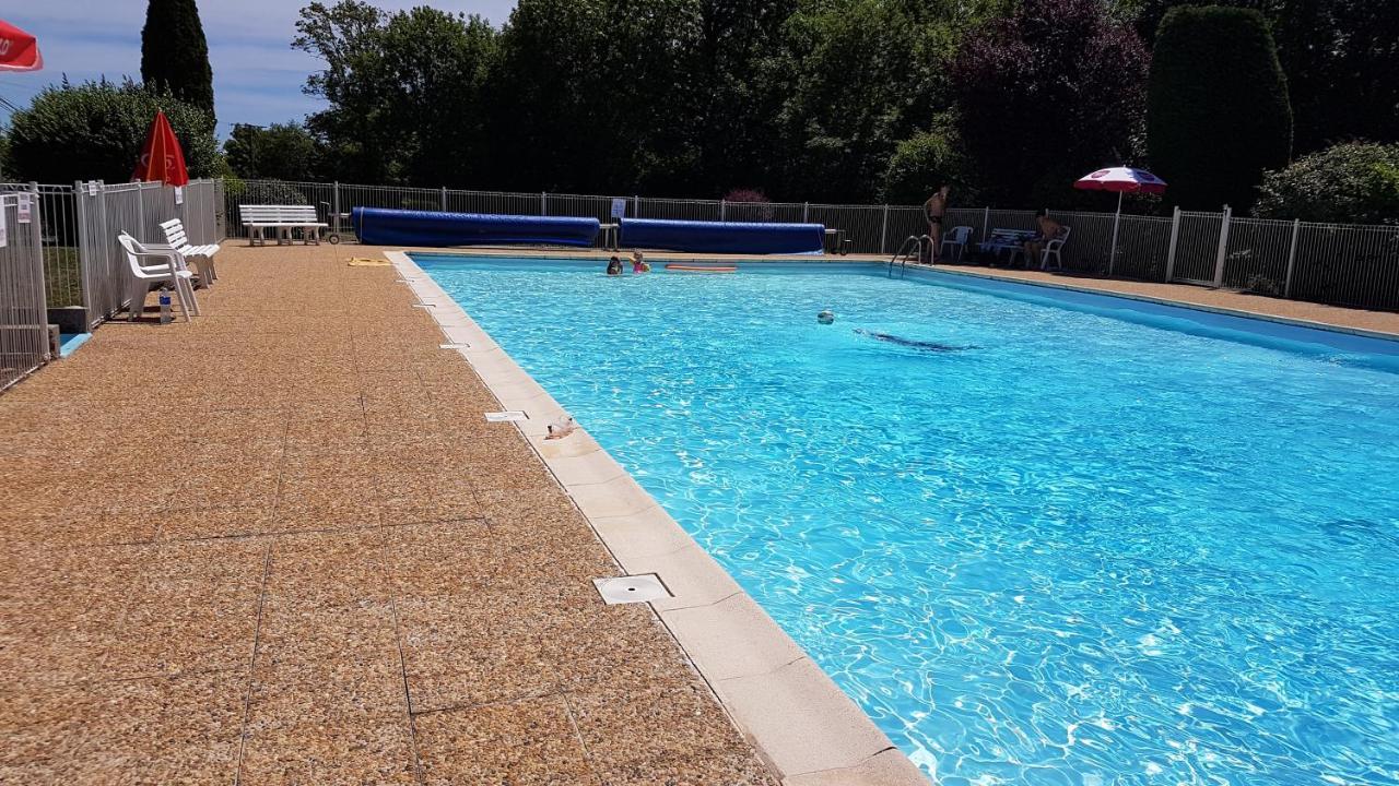 Camping Au Tour De L'Aveyron Л'Опитале-дю-Ларзак Экстерьер фото